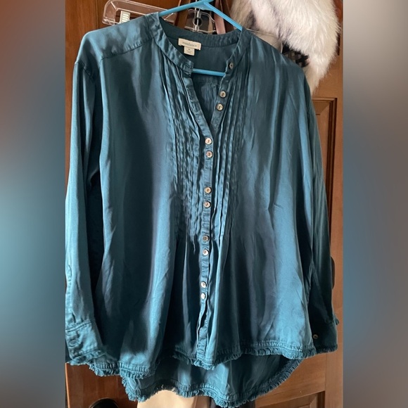 Sundance Tops - Sundance Teal Button-Front Pintuck Blouse 100% Silk, Gorgeous!